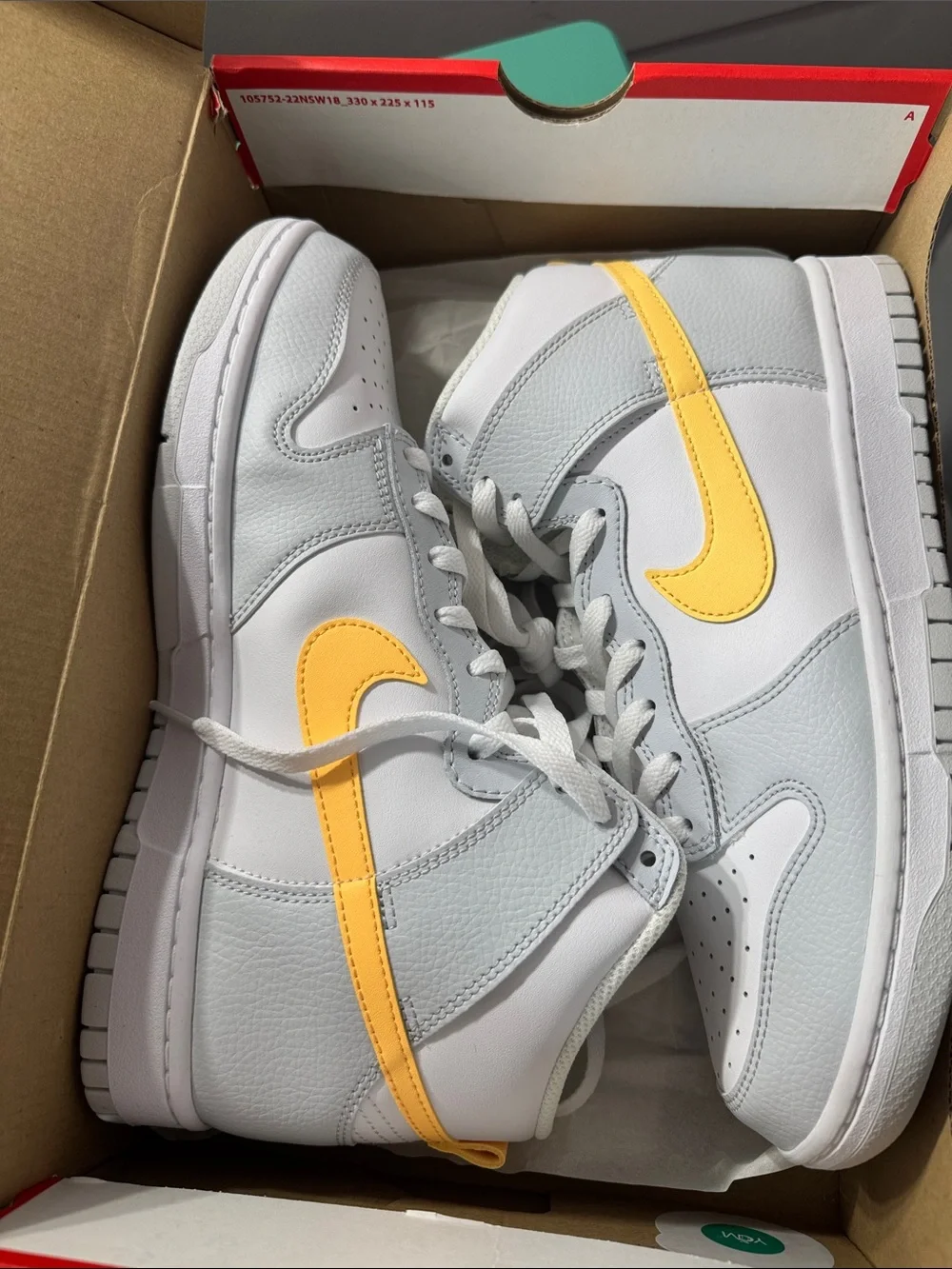 Nike Women’s Dunk High - Sneakers in Platinum/white/melon tint. Size 10.5 NIB!